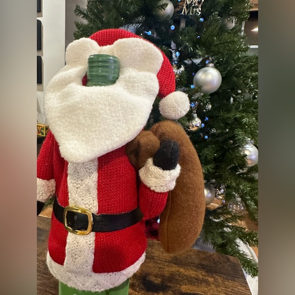 St Nicholas Square Santa Wine Bottle Cover - Picture 3 of 7